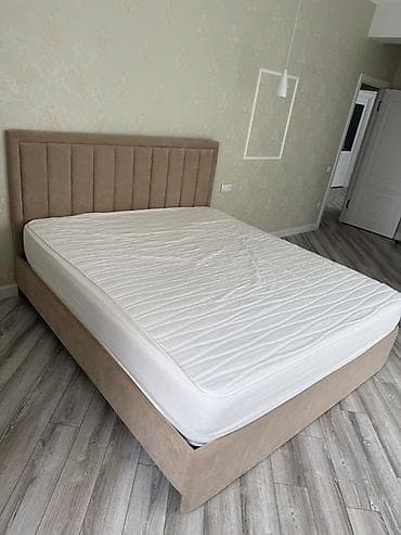 дешевые кровати двуспальные: Двуспальная кровать, Б/у, С мягким изголовьем, длина - 200 см — 2