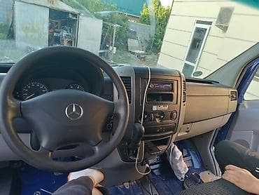 бутка грузовой: Легкий грузовик, Mercedes-Benz, Б/у — 5