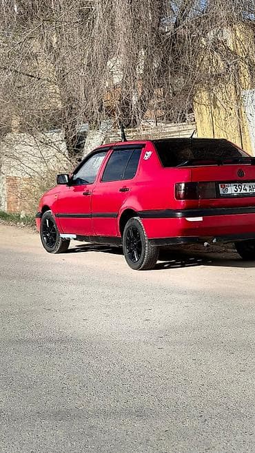 Volkswagen Vento: 1992 г., Седан