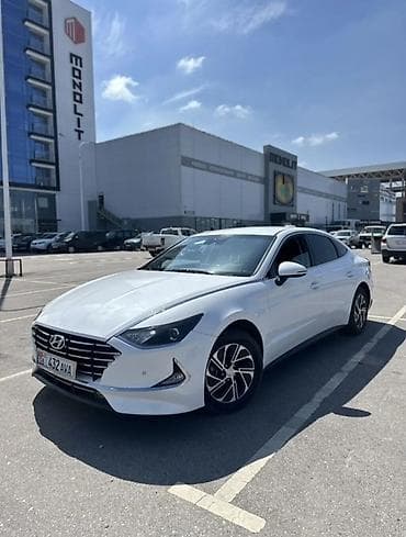 соната американец: Hyundai Sonata: 2021 г., 2 л, Автомат, Гибрид, Седан — 2