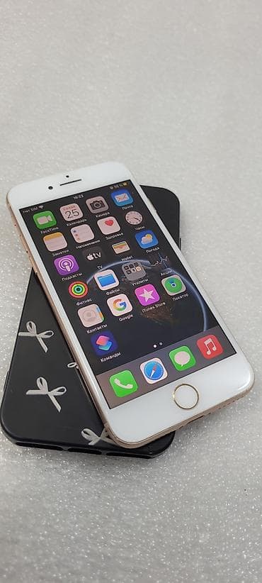 обмен на 8: IPhone 8, Б/у, 64 ГБ, Золотой, Чехол, 70 % — 5