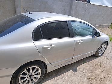 хонда гибрит: Honda Civic: 2006 г., Робот — 3