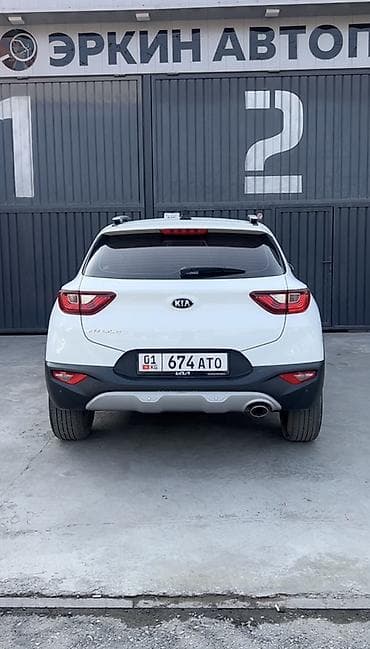 corea cars.com: Kia Stonic: 2018 г., 1.6 л, Робот, Дизель, Кроссовер — 3