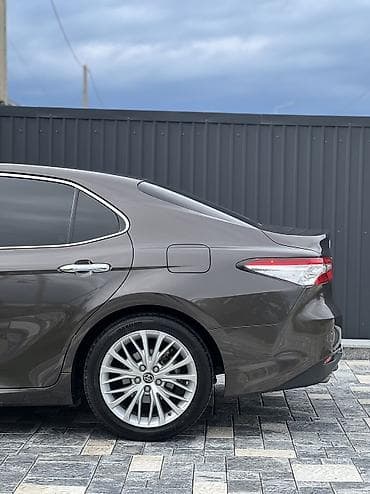 camry 5: Toyota Camry: 2019 г., 2.5 л, Вариатор, Гибрид, Седан — 8