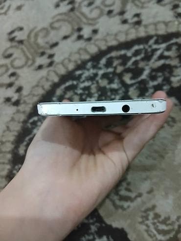 galaxy a8 2018: Samsung Galaxy A3, цвет - Белый, 2 SIM — 3