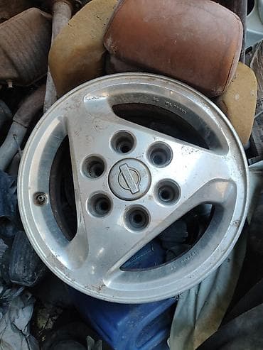 Литые Диски R 15 отверстий - 6 at lalafo.kg Литые Диски R 15 отверстий - 6