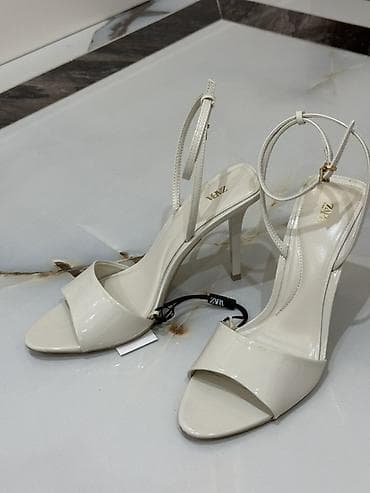 берса бут кийим: Босоножкалар, 38, Zara, Жаңы, түсү - Алтын — 2