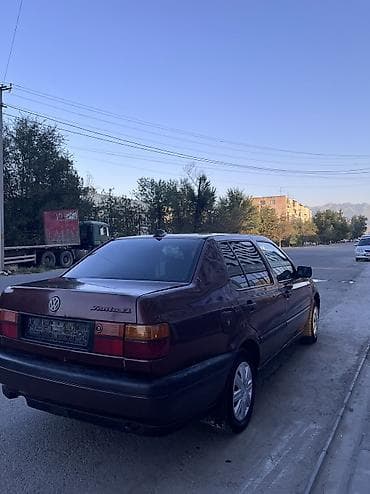 Volkswagen Vento: 1993 г., 1.8 л, Механика, Бензин, Седан — 4