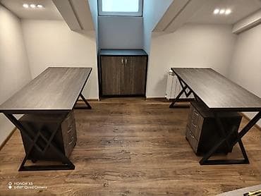 Комплект офисной мебели в современном индустриальном стиле: - Два