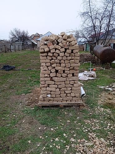 солома саман: Саман/сырцовый кирпич на поддоне - Материал: саман (глина с соломой) — 2