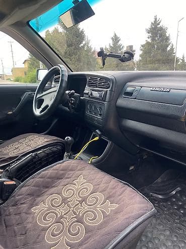volkswagen polo 2018: Volkswagen : 1993 г., Механика, Бензин, Седан — 9