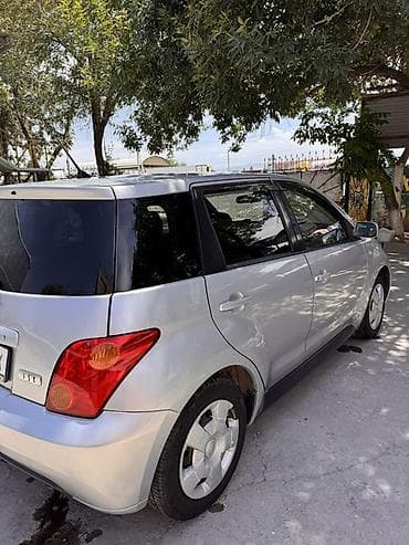 Продаю Toyota ist Год выпуска 2003 Объем двигателя 1.3 vvt-I Бензин — 5