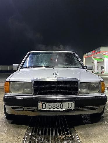 банпер мерс 124: Mercedes-Benz 190: 1984 г., Седан — 8