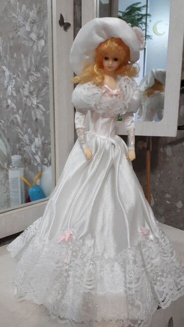 игрушечные компьютеры: Продаю куклу .На батарейках .Крутится .Без ног — 1