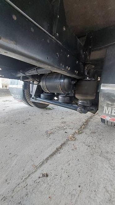 е34 2 5: Грузовик, Mercedes-Benz, Дубль, Б/у — 9