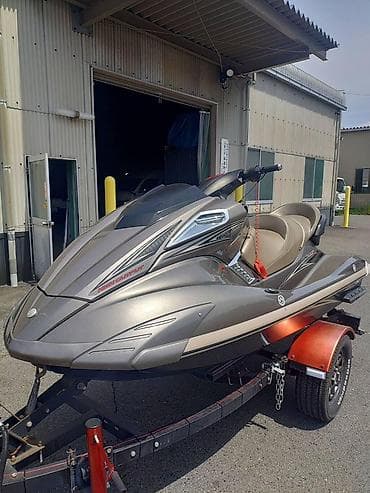 шилем: Yamaha WaveRunner (трёхместный гидроцикл) - Модель линейки WaveRunner — 5