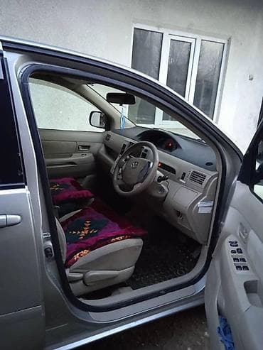 салон тойота: Toyota Raum: 2004 г., 1.5 л, Автомат, Бензин, Седан — 2