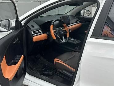 outback 2020: BYD E2: 2020 г., 0.1 л, Автомат, Электромобиль, Хэтчбэк — 3