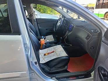 росс номер: Kia Rio: 2010 г., 1.4 л, Механика, Бензин, Хэтчбэк — 8