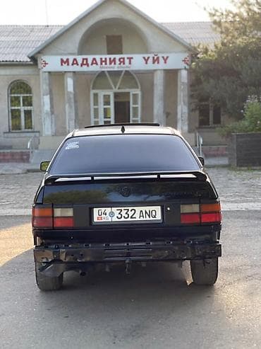 Продажа авто: Volkswagen Passat: 1993 г., 2 л, Механика, Бензин, Седан — 5