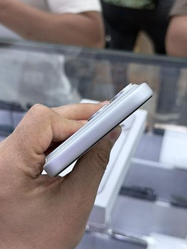 iphone 13 pro max osh: IPhone 17 Pro Max, Серебристый, Коробка — 5