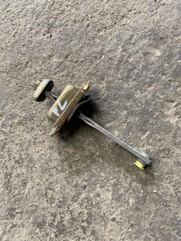 нива крыло: Nissan Mistral Ограничитель двери, Ниссан Мистрал дверной — 3