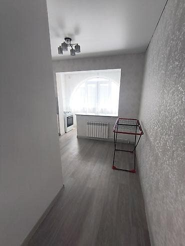 Недвижимость: Сдается 1 ком кв в мкр Асанбай. Квартира с большим арочным окном и — 9