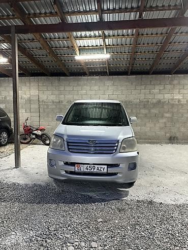 lada 2109: Toyota Noah: 2003 г., 2 л, Автомат, Бензин, Минивэн — 2