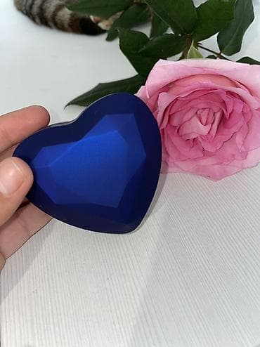 kinder joy: ✨ Идеальная коробочка для самого важного вопроса. Нежный свет, бархат — 10