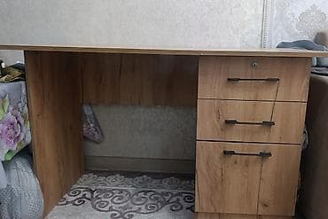 тумба в офис: 🔥 Продаётся письменный стол 🔥 ✅ Хорошее состояние ✅ 3 вместительных — 3