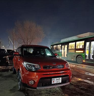 Kia Soul: 2018 г., 2 л, Автомат, Бензин, Кроссовер