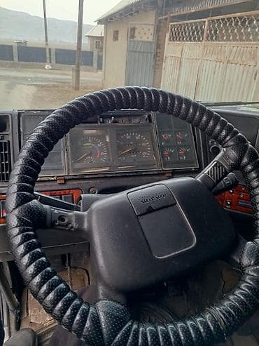 бампер грузовой: Тягач, Volvo, 2001 г., Автовоз — 6