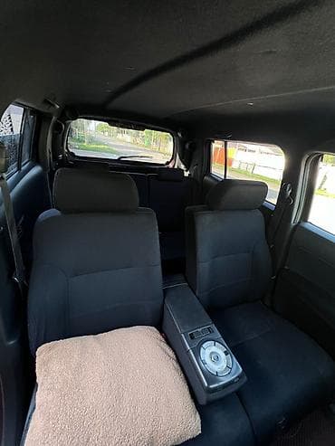 авто на метал: Toyota bB: 2006 г., 1.5 л, Автомат, Бензин, Хэтчбэк — 4