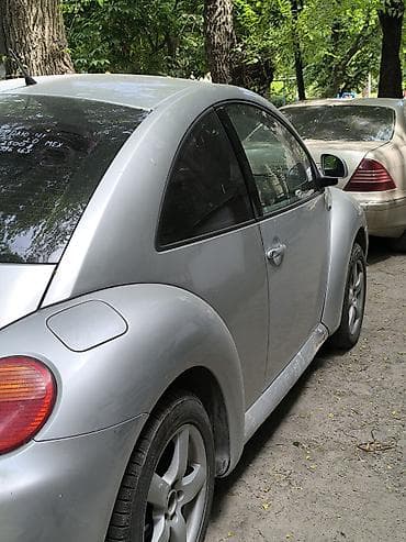 beetle: Volkswagen Bettle: 2000 г., 2 л, Механика, Бензин, Хэтчбэк — 3