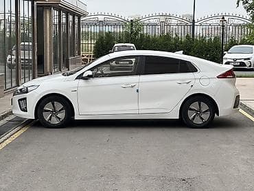 cruser: Hyundai Ioniq: 2020 г., 1.6 л, Автомат, Гибрид, Лифтбек — 6