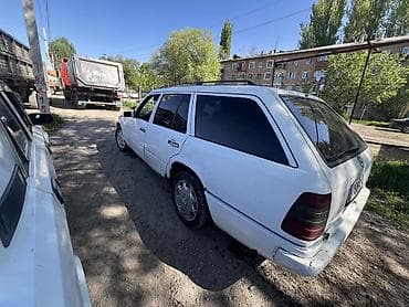 100 универсал: Mercedes-Benz W124: 1991 г., 2.3 л, Ручные, Газ, Универсал — 7