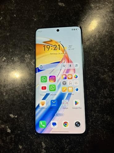 infinix 50: Honor X9b, Б/у, 256 ГБ, цвет - Зеленый — 1