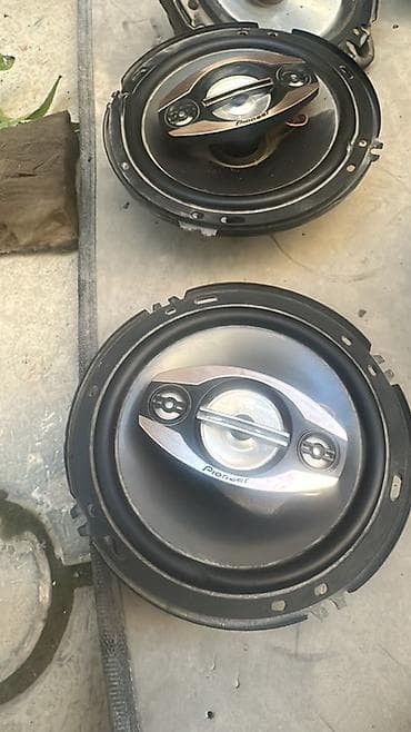 Динамики для авто: Акустика для авто — два комплекта коаксиальных динамиков 16 см (6.5") — 10