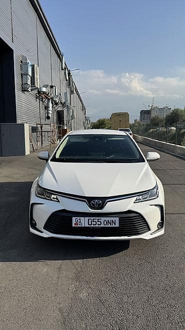 byd e2 2023: Toyota Corolla: 2022 г., 1.8 л, Вариатор, Гибрид, Седан — 1