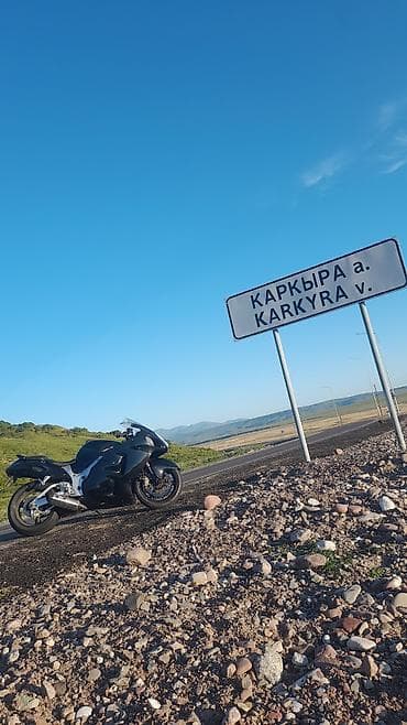 Мотоциклы: Мотоцикл Suzuki Hayabusa (GSX1300R)gen1. едет очень бодро,характер — 3