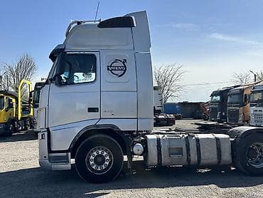 с4 2 8: Тягач, Volvo, 2007 г., Тентованный — 6