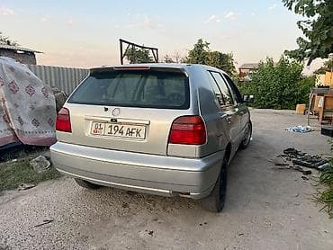 Volkswagen Golf: 1994 г., 2 л, Механика, Бензин, Хэтчбэк — 3