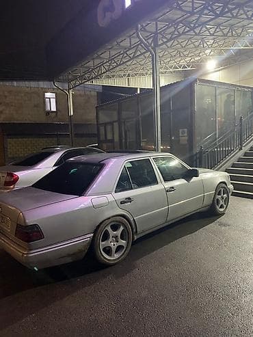 Mercedes-Benz W124: 1993 г., 3.2 л, Автомат, Бензин, Седан