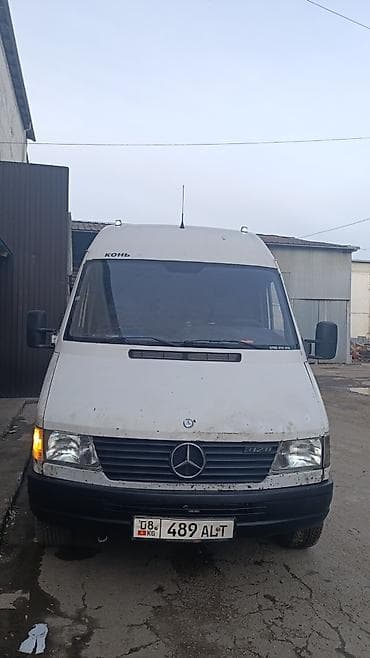 195 r15: Легкий грузовик, Mercedes-Benz — 3