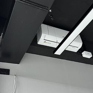 Коммерциялык мүлк: Кеңселерди ижаралоо, 178 м², Соода борборунда, Тоолор көрүнүп турат, Жабдуулары менен, Өзүнчө ашканасы менен — 9