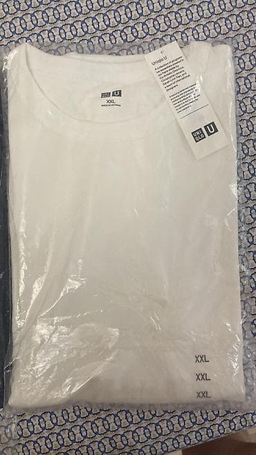 pro force: Футболки Uniqlo U, размер XXL - Модель: базовая футболка Uniqlo U с — 1
