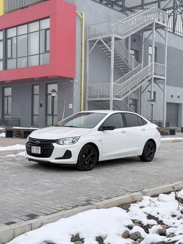 Chevrolet Onix: 2021 г., 1 л, Автомат, Бензин, Седан