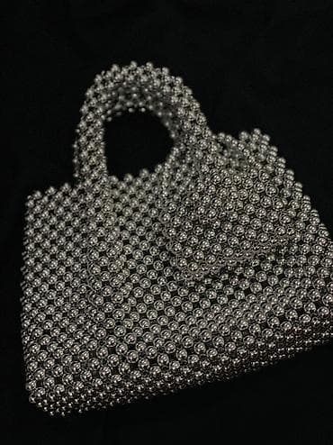 delivery bag: Сумочка из бусин (серебреная) 😘
Ручная работа 💋 — 1