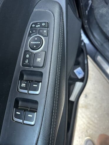 поло седан: Kia Sorento: 2018 г., 2 л, Автомат, Дизель, Кроссовер — 8