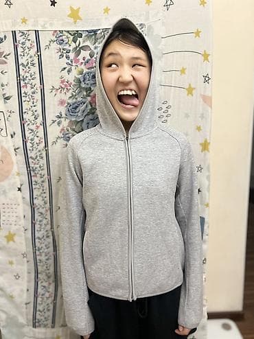 одежда охраны: Толстовка UNIQLO с капюшоном, на молнии - Бренд: UNIQLO - Линия: DRY — 6